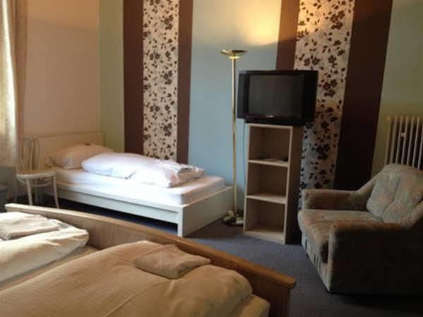 Hotel Neun 3/4 Celle Eksteriør bilde